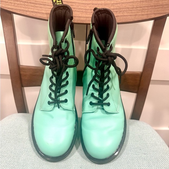 Dr. Martens Boots 8 Hole Sea Foam Green - Picture 4 of 12